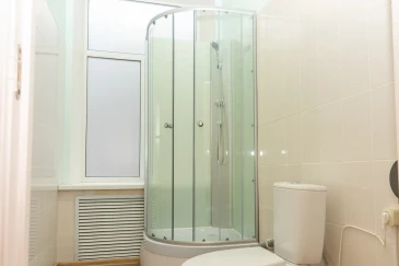 Душевая комната в клинике